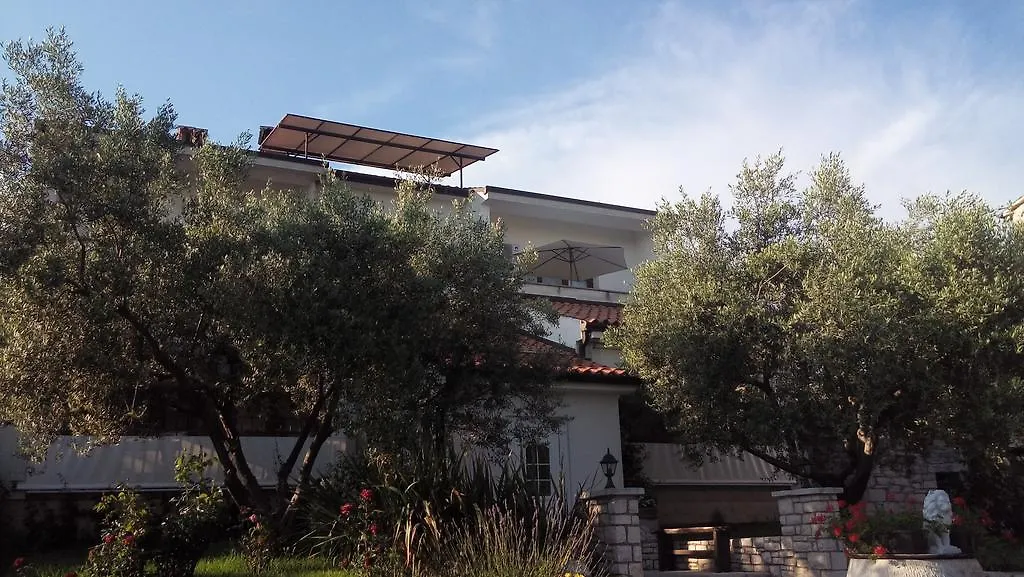 Apartments Agroturizam Radesic Buje 0*,  Croatia